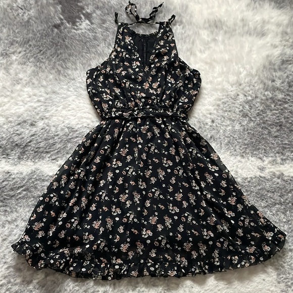 Abercrombie & Fitch Floral Dress - Picture 14 of 15